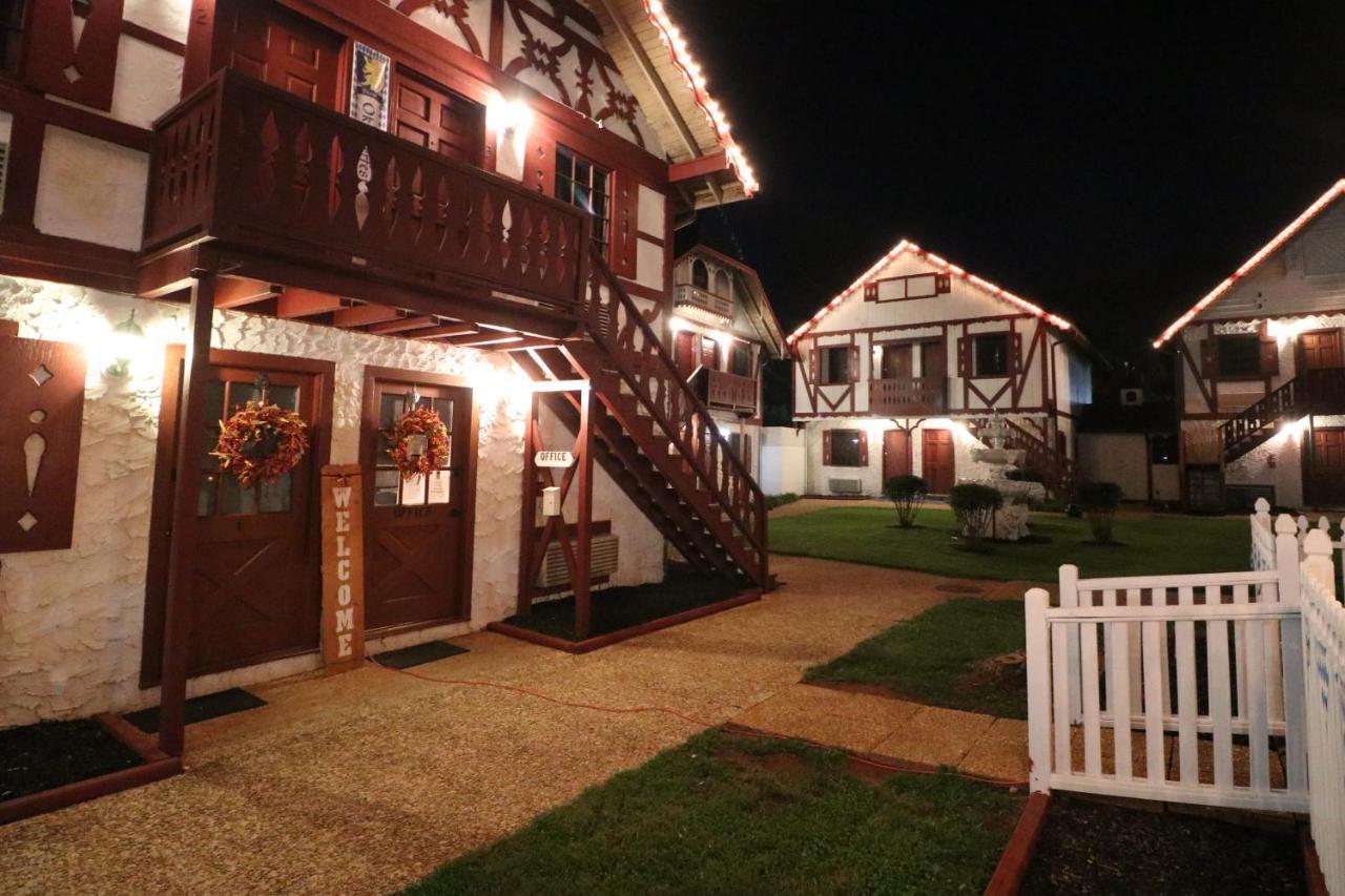 Alpine Village Inn 헬렌 외부 사진